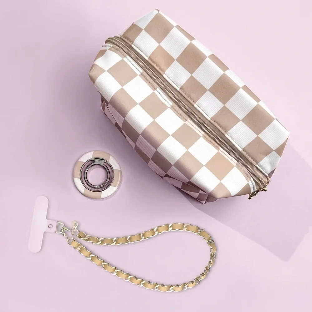 VELVET CAVIAR Phone Accessories Set